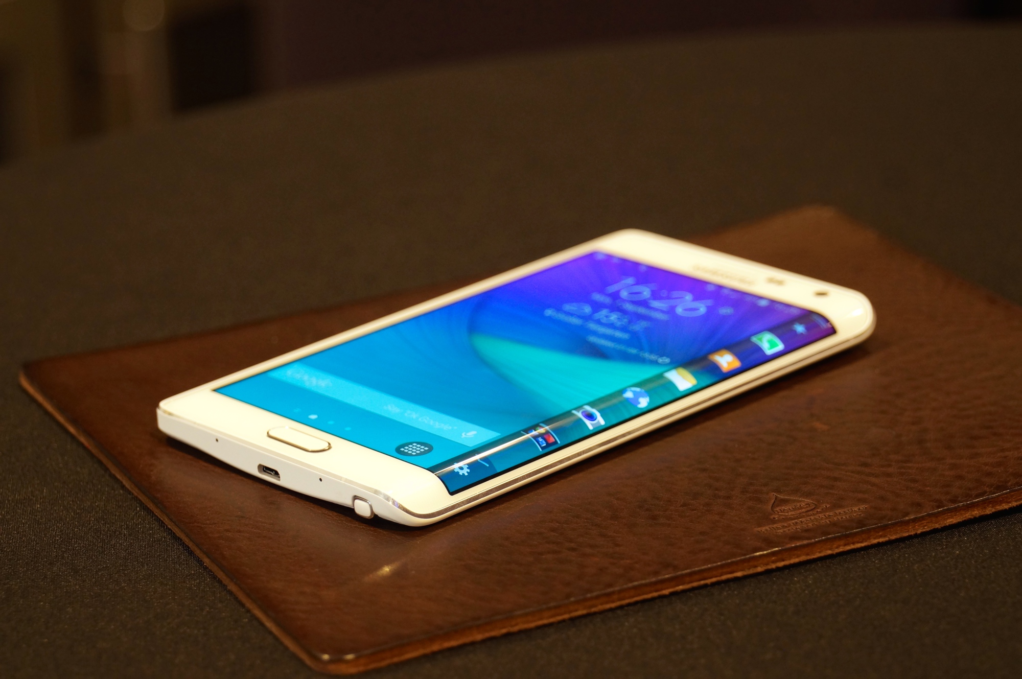 galaxy-note-edge-samsung