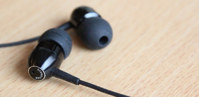 Brainwavz+M5+Earphones+Front+and+Back+Views