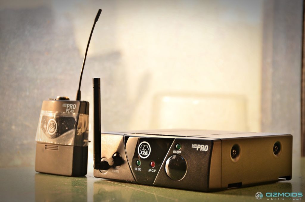 AKG RECEVER UNIT PT 40 AND SR 40 ANTENNA